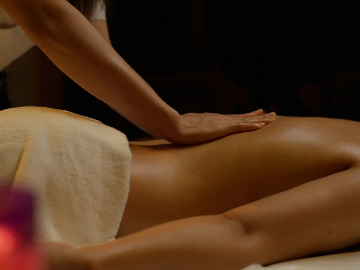 Mina Massage