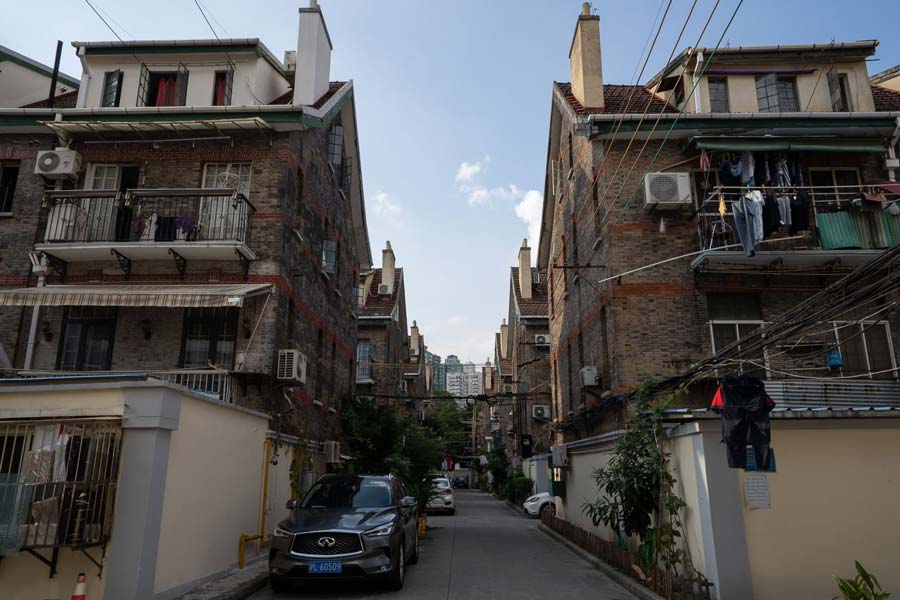 Historic residential architectures in Yuyuan road alley (2).jpg