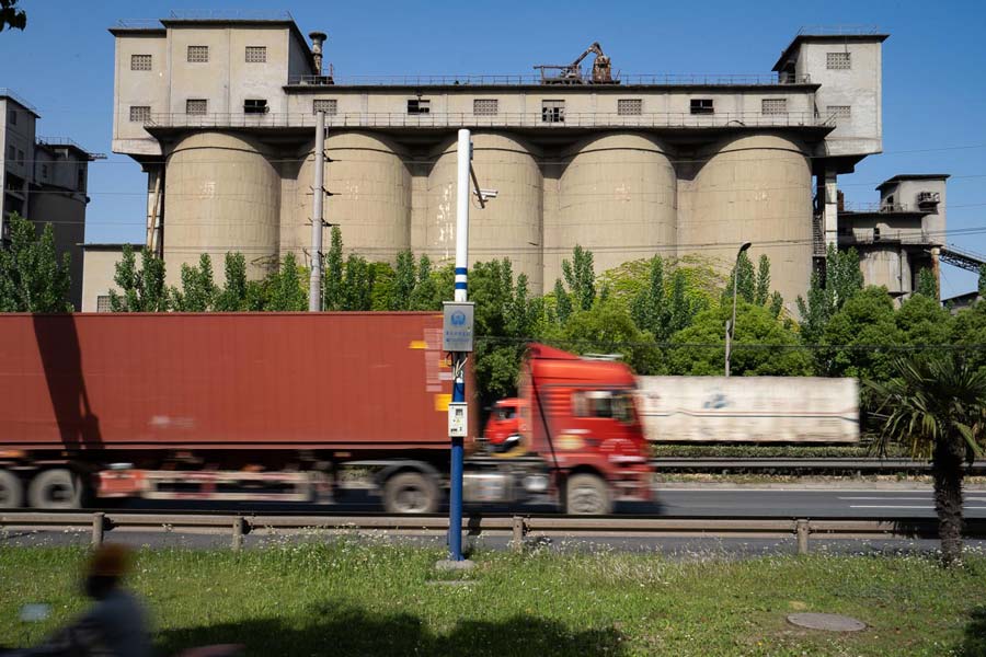 Plants and Trucks in Baoshan.jpg