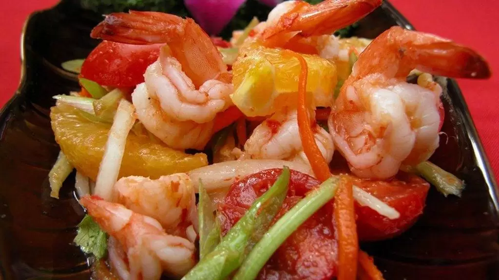 Prawns orange salad